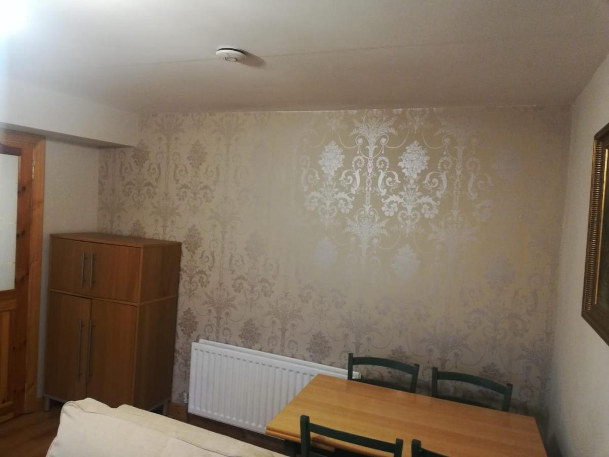 Cosy Apartment Holywood  Dış mekan fotoğraf